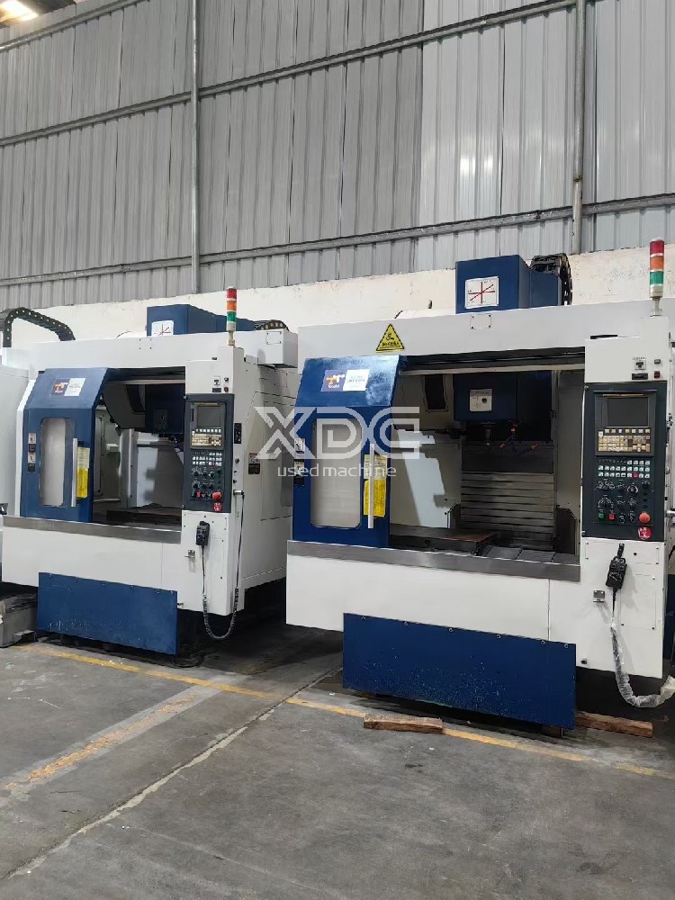 Used Taiwan Dongtai 850 Machining Center